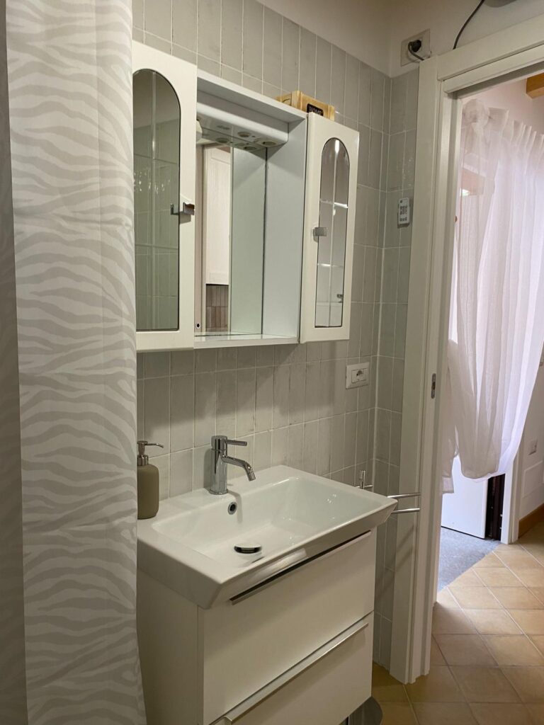 WhatsApp Image 2025-10-23 at 16.03.50 (1)